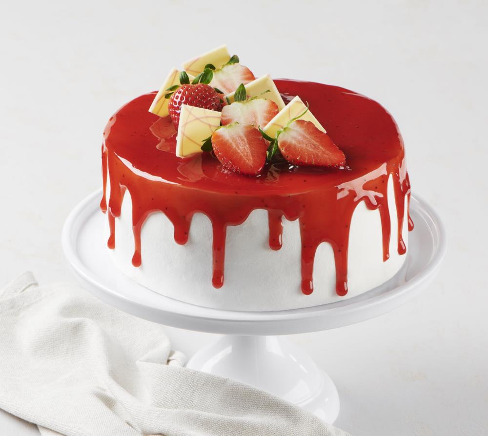 BOLO RECHEADO DE MORANGO